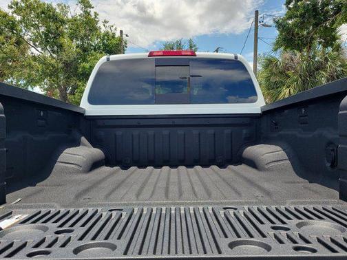 2025 Nissan Frontier S