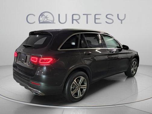Graphite Gray Metallic 2022 Mercedes-Benz GLC 300 Base