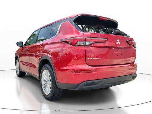 2024 Mitsubishi Outlander ES 2.5 2WD