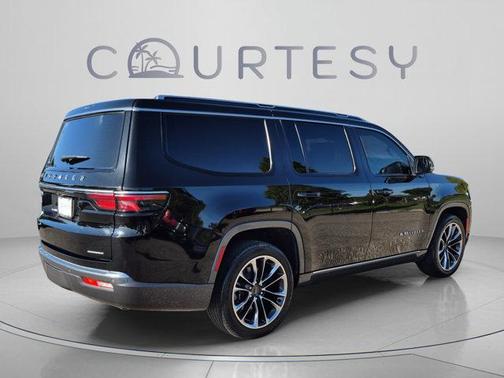 Diamond Black 2022 Jeep Wagoneer Series III