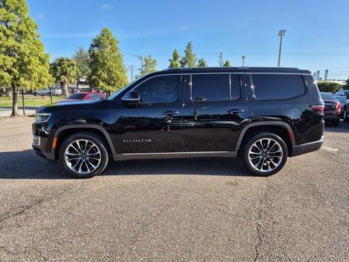Diamond Black 2022 Jeep Wagoneer Series III