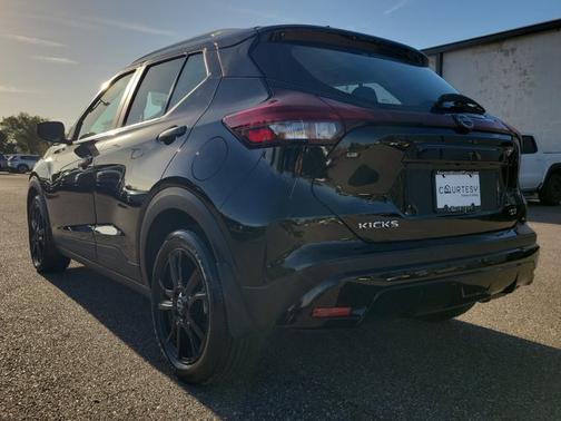 2024 Nissan Kicks SV