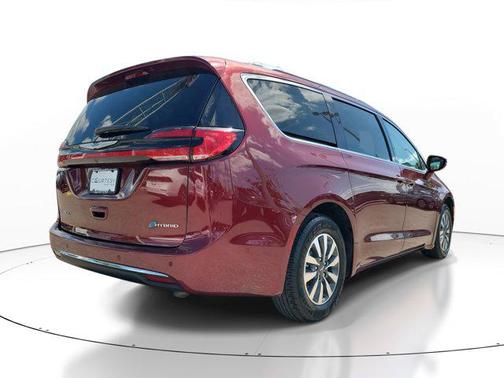 2021 Chrysler Pacifica Hybrid Touring L