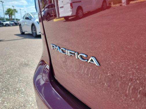 2021 Chrysler Pacifica Hybrid Touring L