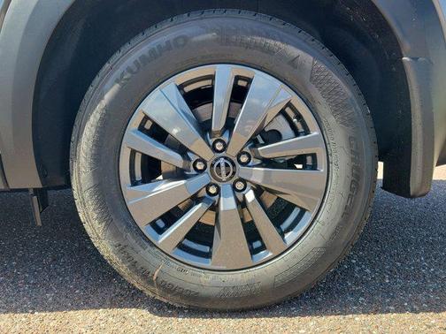 2025 Nissan Pathfinder SV FWD