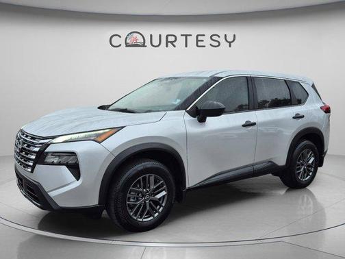 Brilliant Silver Metallic 2025 Nissan Rogue S