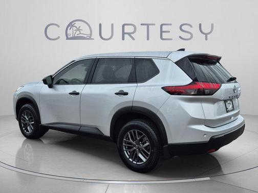 Brilliant Silver Metallic 2025 Nissan Rogue S