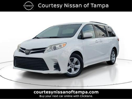 2020 Toyota Sienna LE