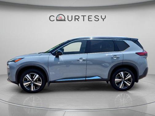 Solid Gray / Black 2021 Nissan Rogue Platinum