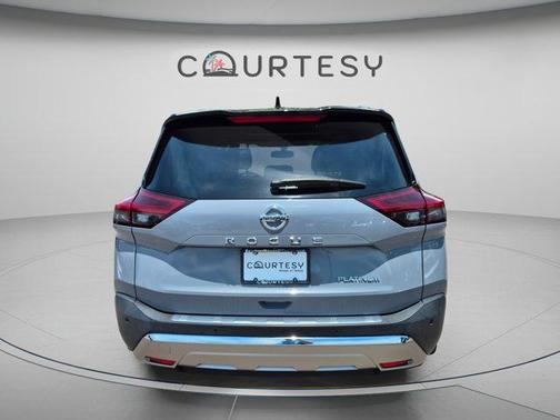 Solid Gray / Black 2021 Nissan Rogue Platinum