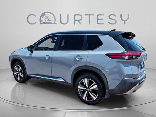 Solid Gray / Black 2021 Nissan Rogue Platinum