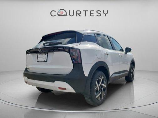 Fresh Powder 2026 Nissan Kicks SV
