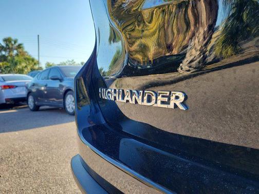 2019 Toyota Highlander LE Plus
