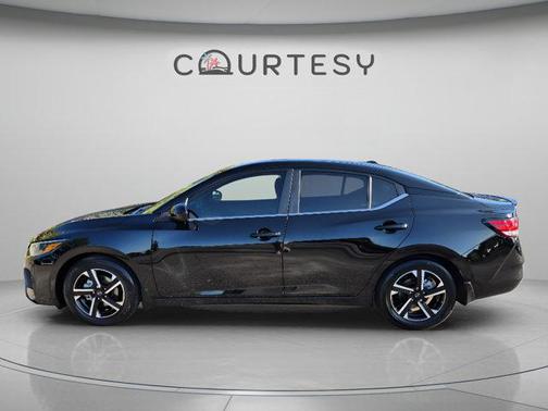 Black 2024 Nissan Sentra SV