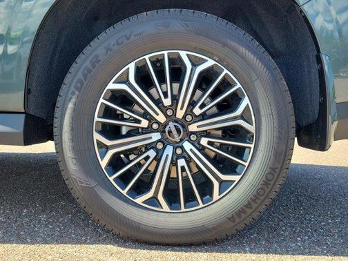 2025 Nissan Armada SL 4WD