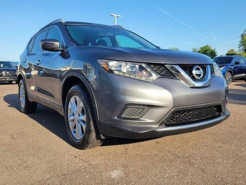 Gun Metallic 2016 Nissan Rogue SV