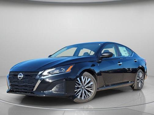 Black 2025 Nissan Altima SV