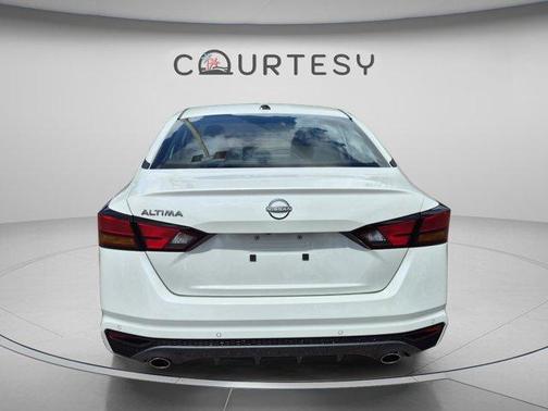 Pearl White Tri-Coat 2026 Nissan Altima SV