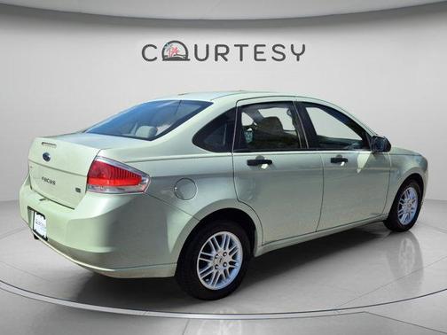Natural Neutral Metallic 2011 Ford Focus SE