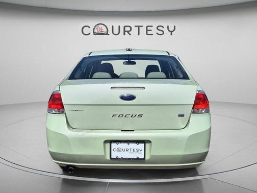 Natural Neutral Metallic 2011 Ford Focus SE