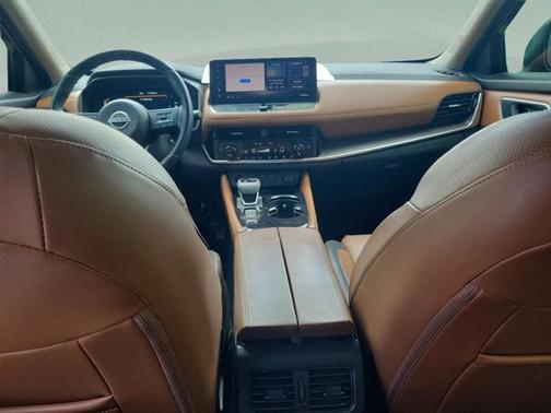 Gun Metallic 2024 Nissan Rogue Platinum