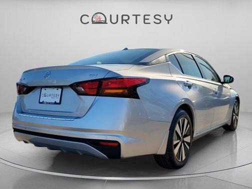 2021 Nissan Altima 2.5 SV