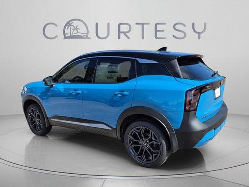 2t Ice Blk Roof 2026 Nissan Kicks SR