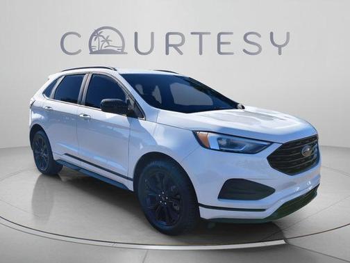 Oxford White 2024 Ford Edge SE