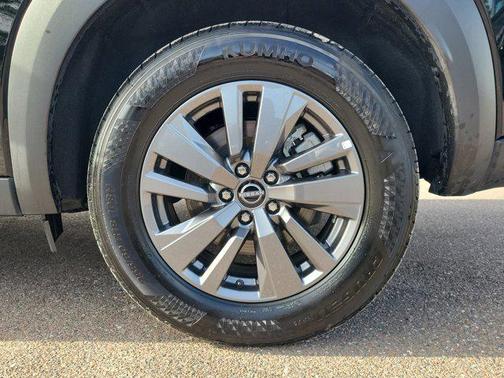 2024 Nissan Pathfinder SV FWD