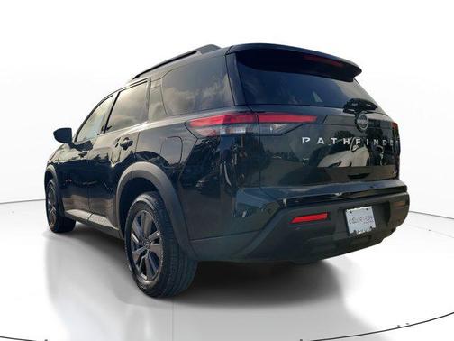 2024 Nissan Pathfinder SV FWD