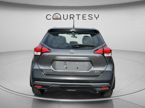 2019 Nissan Kicks SR