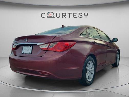 Sparkling Ruby Mica 2012 Hyundai SONATA GLS