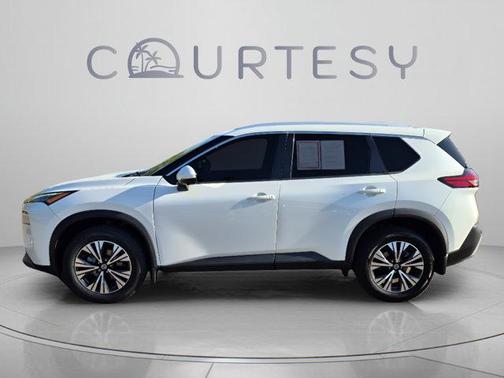 White 2021 Nissan Rogue SV