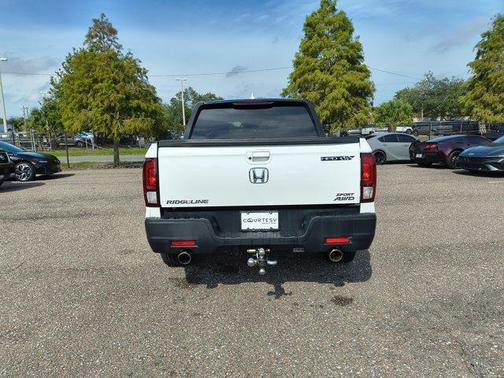 Lunar Silver Metallic 2022 Honda Ridgeline Sport