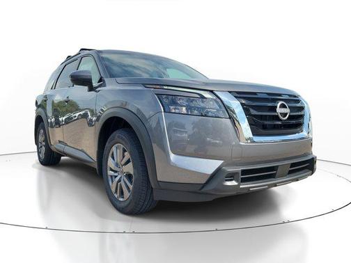2025 Nissan Pathfinder SV FWD