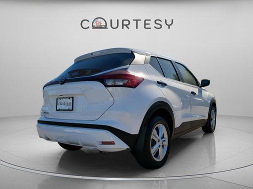 2025 Nissan Kicks Play S