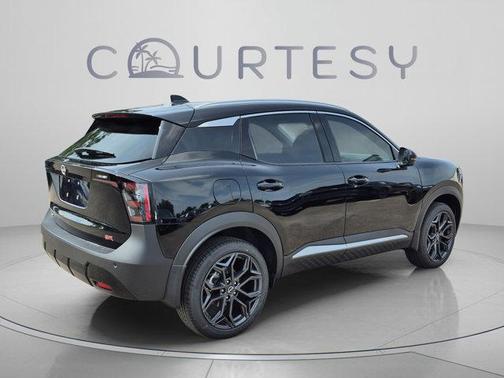 Super Black 2026 Nissan Kicks SR