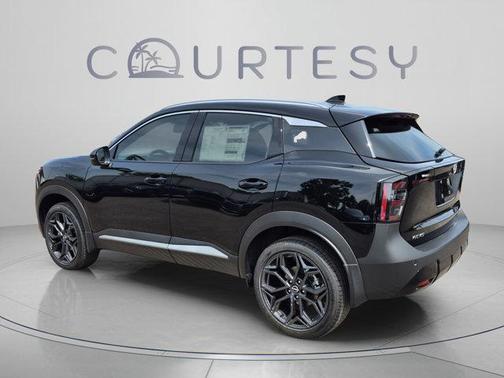 Super Black 2026 Nissan Kicks SR