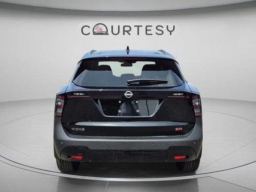 Super Black 2026 Nissan Kicks SR