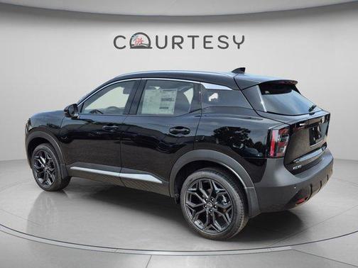 Super Black 2026 Nissan Kicks SR