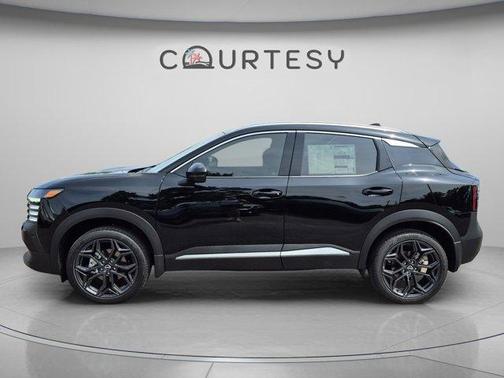 Super Black 2026 Nissan Kicks SR