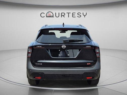 Super Black 2026 Nissan Kicks SR