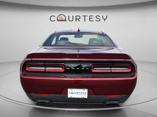 Octane Red Pearlcoat 2017 Dodge Challenger GT