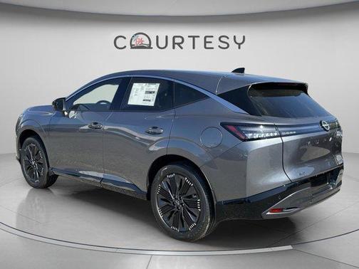 Gun Metallic 2026 Nissan Murano Platinum