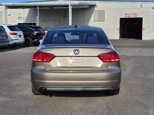 Titanium 2015 Volkswagen Passat 2.0L TDI SE