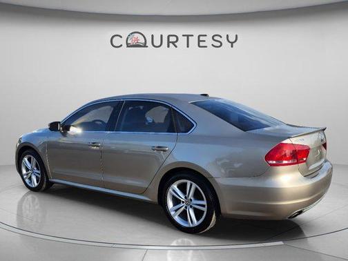 Titanium 2015 Volkswagen Passat 2.0L TDI SE