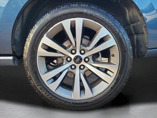 Blue 2020 Ford Expedition Platinum