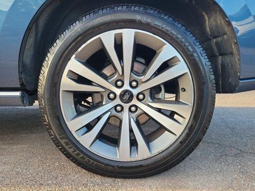 Blue 2020 Ford Expedition Platinum