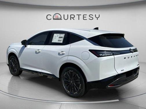 Everest White P 2026 Nissan Murano Platinum