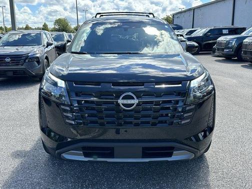 Super Black 2026 Nissan Pathfinder SL